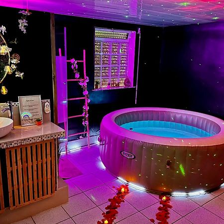 Suite Romantique Jacuzzi Gagny Extérieur photo